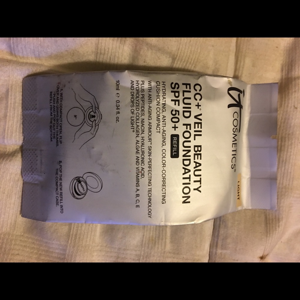 IT Cosmetics CC+Veil Light SPF50